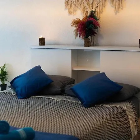 Zeus Oezel Isitmali Havuzlu Villa *